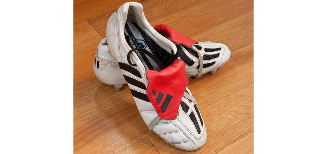 predator mania football boots