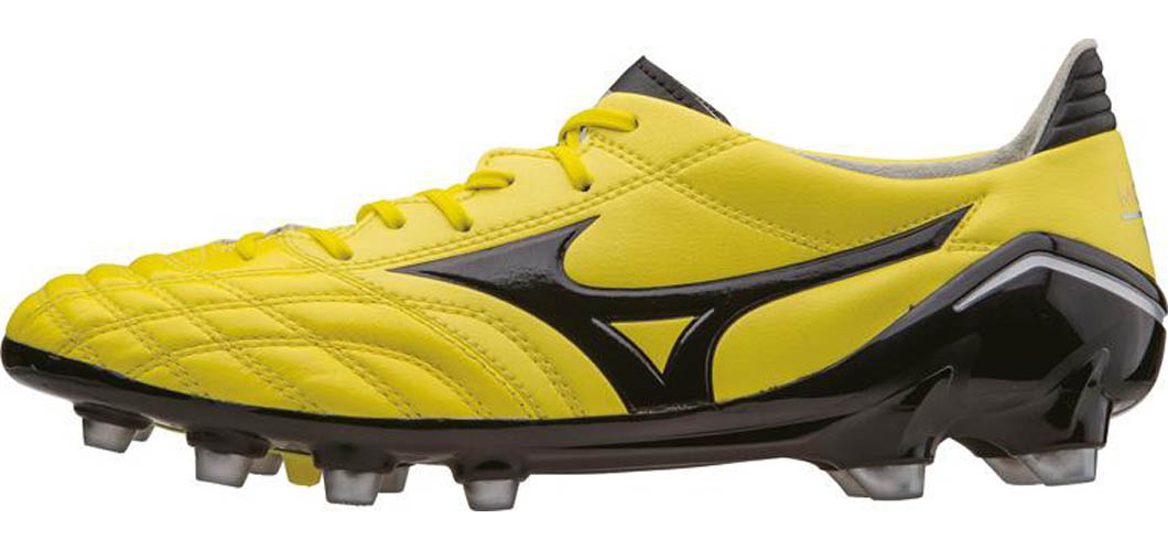 mizuno professional model football boots