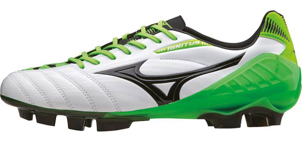 mizuno wave football